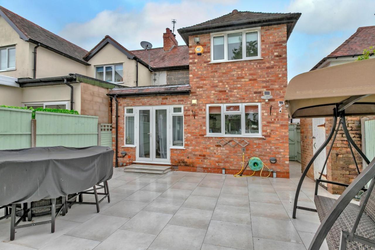 Finest Retreats - Debarnes House Villa Solihull Exterior photo